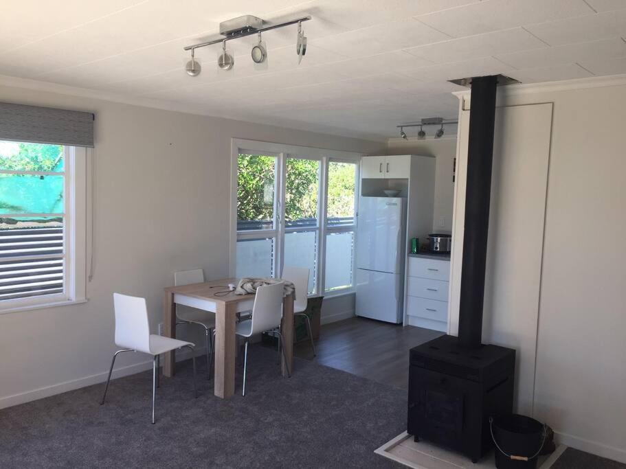 Relaxed Beach Retreat, Mod Family Friendly Bach Foxton Beach 外观 照片